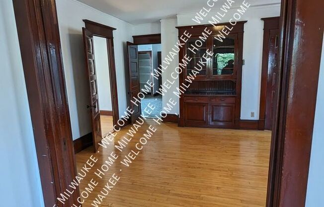 1729 N Warren Ave