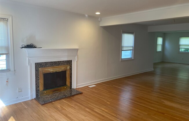 7 APPLETREE LN