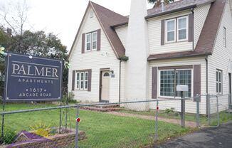 Cozy 1 Bed 1 Bath 700sqft Fourplex in North Sacramento