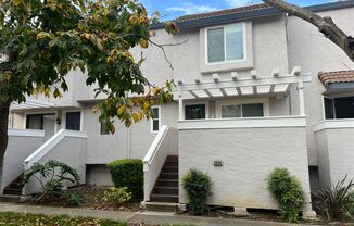 Spacious Townhome in Swallows Nest Country Club