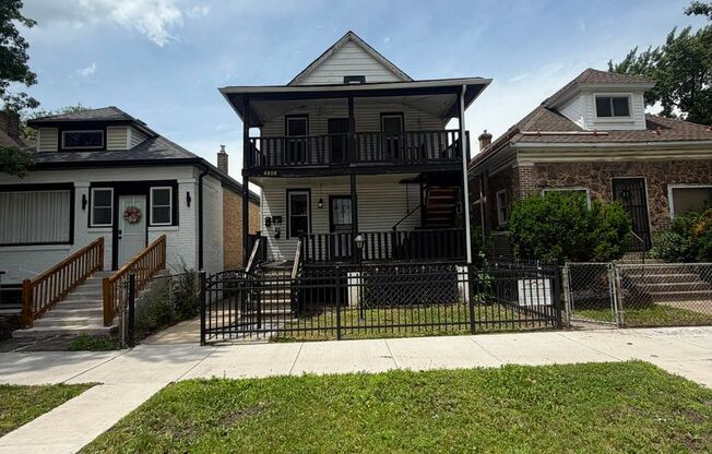 SELLING - 4828 Melville Ave