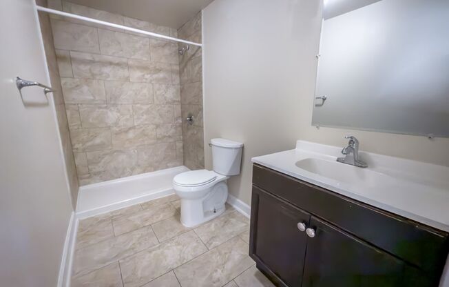 1 bed, 1 bath, 660 sqft, $1,100, Unit 204