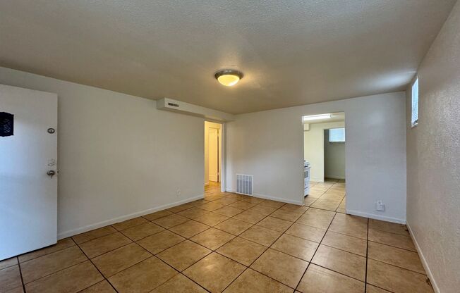 1401 Elmira St