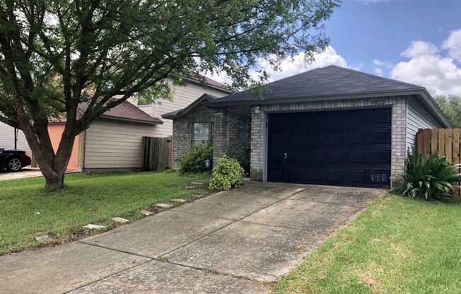 Large Beautiful 3 bed 2 bath