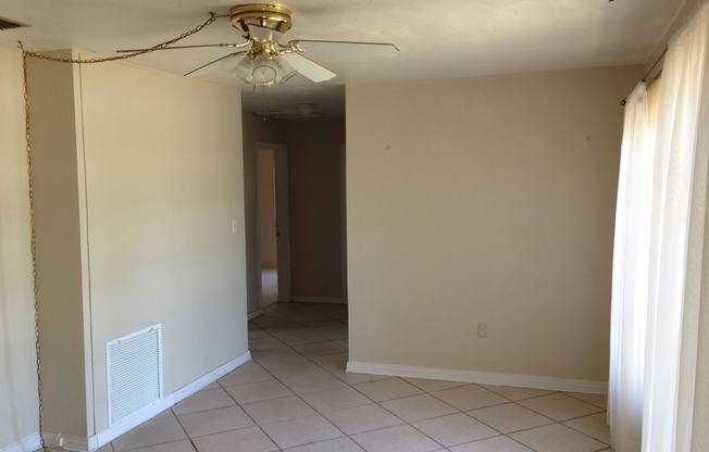 Great 3 Bedroom Home 2 blocks from Indian River
