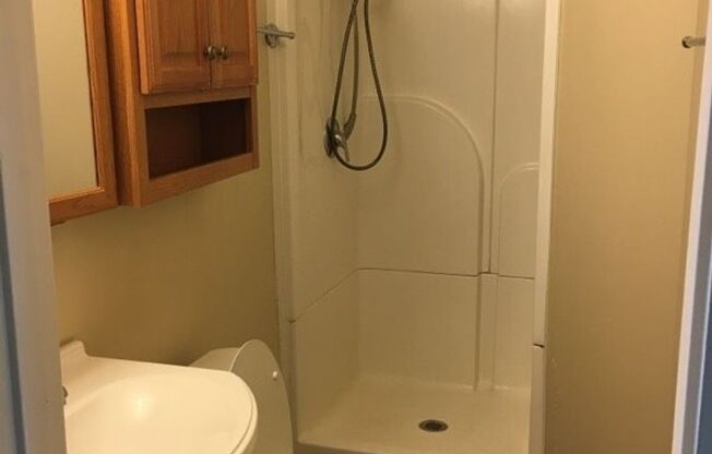 3 beds, 1.5 baths, $1,400, Unit Unit 23 all utilities included