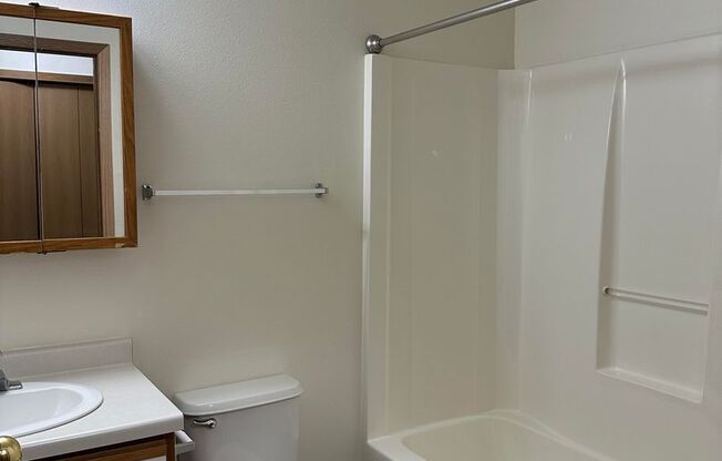 2 beds, 2 baths, $1,075, Unit 1736-205