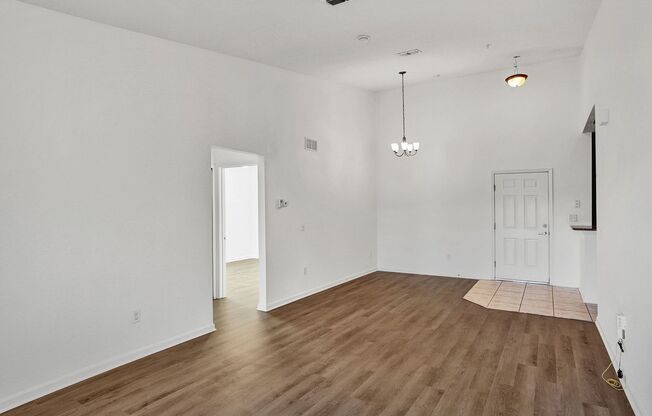 3 bedroom/ 2 bathroom condo in the heart of Southside!