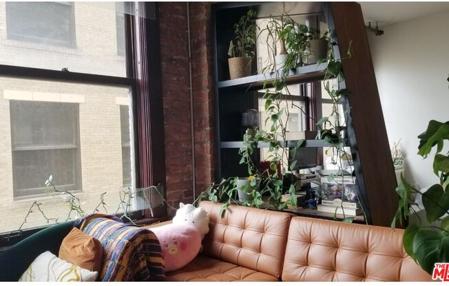 Studio, 1 bath, 600 sqft, $1,950, Unit 908