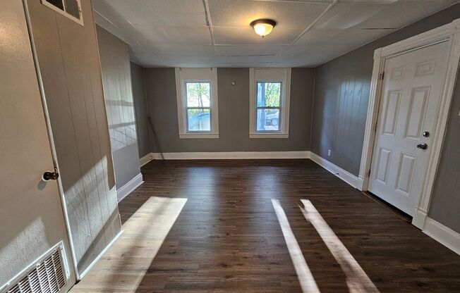 Newly updated 1st floor 1 bedroom apartment for rent!