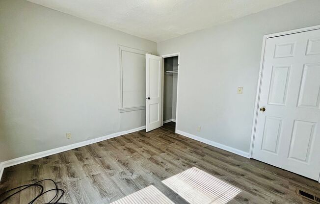 2 beds, 1 bath, $995