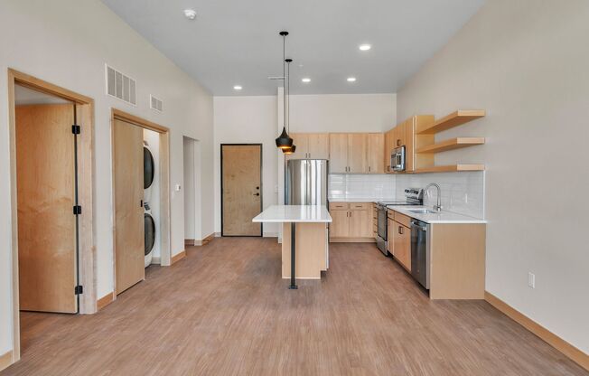 2 beds, 1.5 baths, 1,011 sqft, $2,150, Unit 412