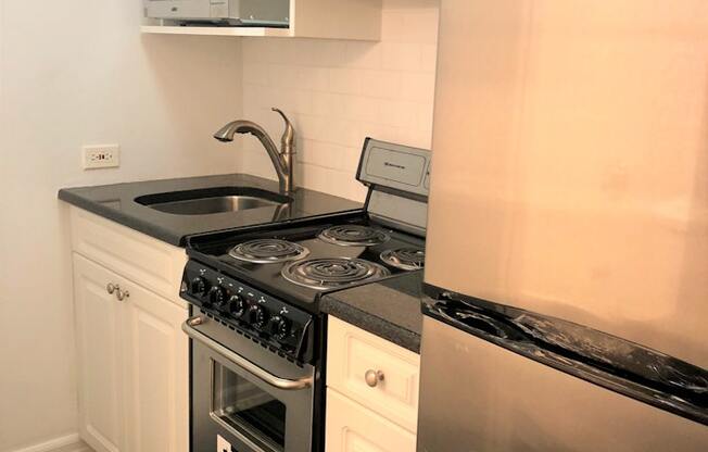 1 bed, 1 bath, $4,250, Unit 601