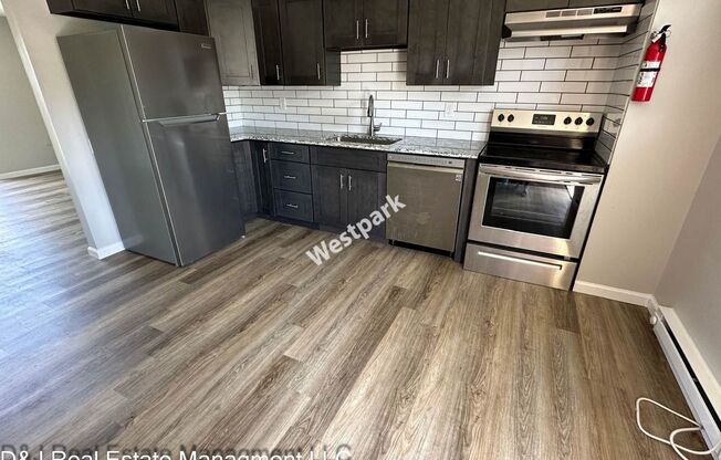 2 beds, 1 bath, 850 sqft, $1,295, Unit Unit 10