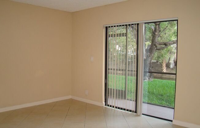 LARGE 2/2 CORAL SPRINGS 1 DAY APPROVAL Tile Floors - Renovated Kitchen and Baths