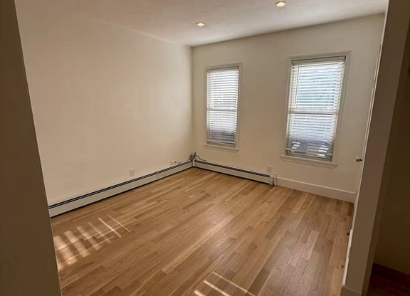 63 MIDDLE ST