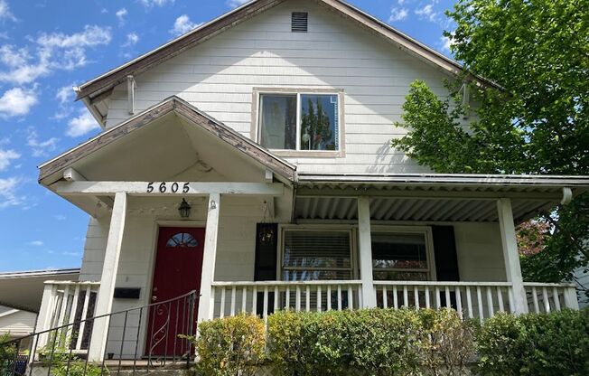UNIVERSITY LIVING - Beautiful 5 Bedroom Home in St. Johns - Next to University of Portland!