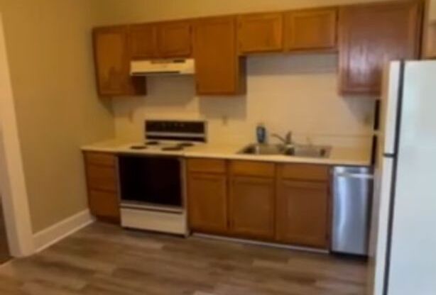 1 bed, 1 bath, 1,100 sqft, $1,550