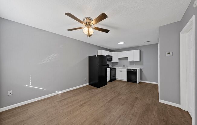 1 bed, 1 bath, 550 sqft, $705, Unit 636 10