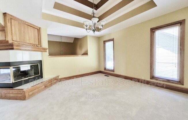 321 NE LNDG DR