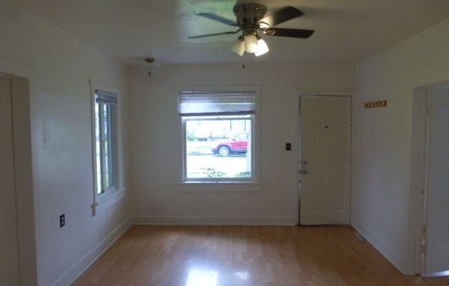 3 beds, 1 bath, $1,595