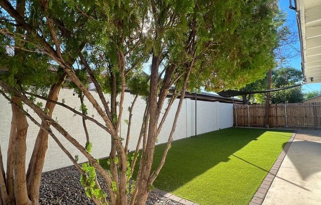 1433 S. Kenneth Place