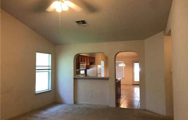 Great cozy 3 bedroom home available in Plum Creek!