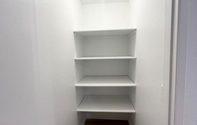 Studio, 1 bath, 480 sqft, $1,395, Unit 118