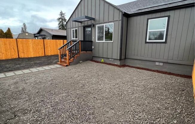 Modern 3-Bed Home Near JBLM with Vaulted Ceilings and Stylish Upgrades