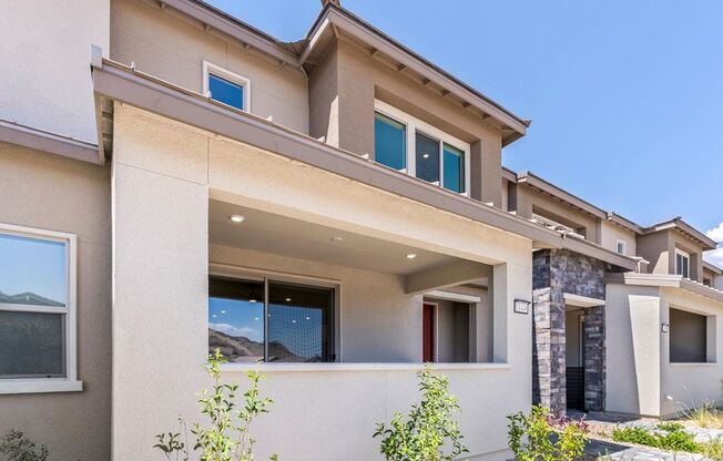 Rooftop Deck with Stunning Strip & Mountain Views