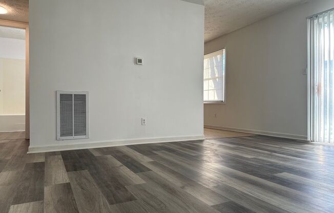 2 beds, 1 bath, 904 sqft, $1,025, Unit 48