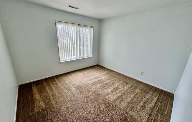 2 beds, 1 bath, 1,000 sqft, $1,345, Unit 623 Flint Rd. #4