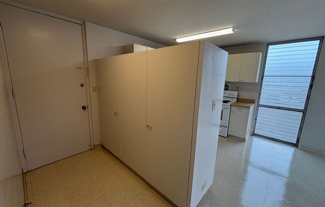 Moiliili/University - 2 Bdrm/1 Bath/1 Prkg - $1,675