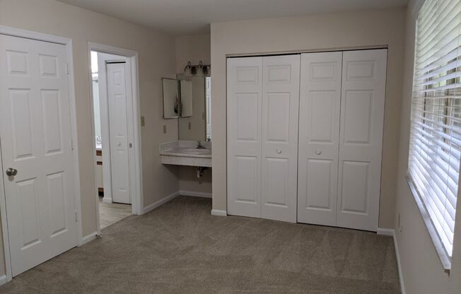 2 beds, 1.5 baths, 1,030 sqft, $1,950, Unit 067