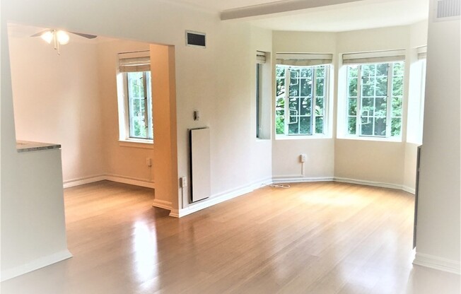 1 bed, 1 bath, 581 sqft, $2,850, Unit B706