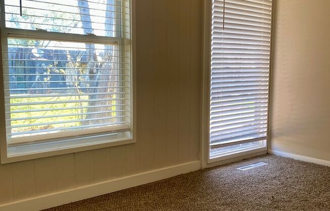 2 beds, 1 bath, 846 sqft, $1,015, Unit 45A-R