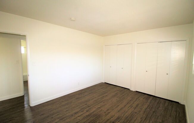 2 beds, 1 bath, $2,350, Unit 87 Baylor Drive