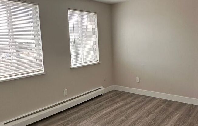 5562 Newland Way