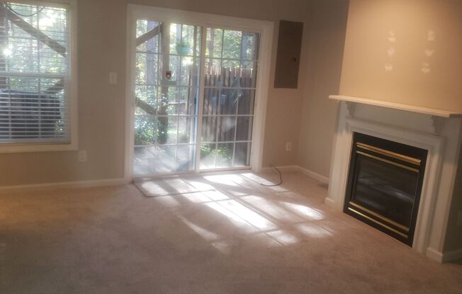 Fantastic 3br 2.5ba Townhome in Delta Ridge Community!  Avail Now!