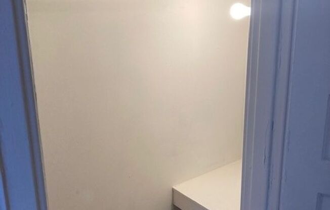 2 beds, 1 bath, 762 sqft, $1,599, Unit 1301-36