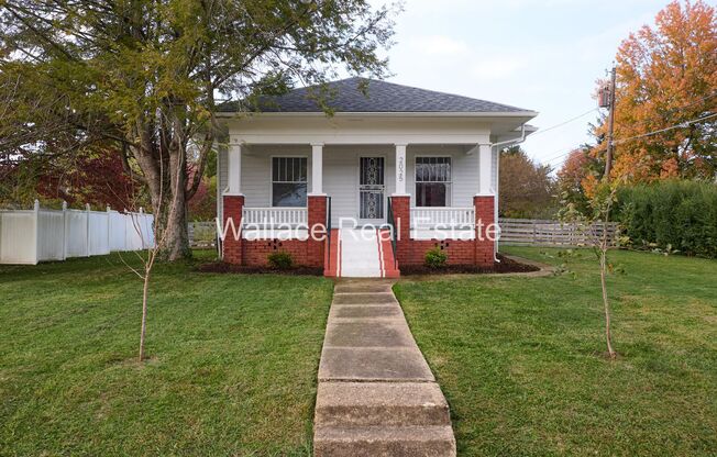 SUPER CUTE 1920'S CRAFTSMAN HOME...2 BEDROOM/1 BATH IN FOUNTAIN CITY!!