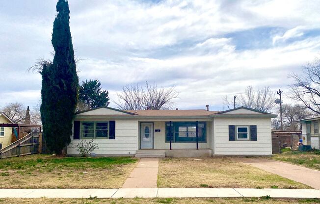 3 beds, 1 bath, $1,050