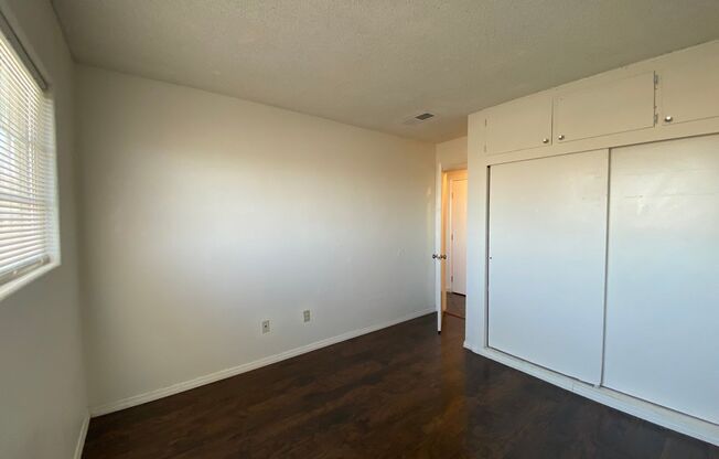 2 beds, 1 bath, 800 sqft, $1,195