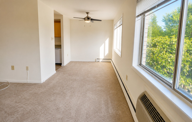 1 bed, 1 bath, 615 sqft, $1,645, Unit 200
