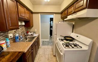 1 bed, 1 bath, $925, Unit 206