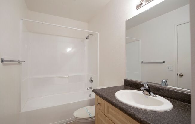 2 beds, 1.5 baths, 840 sqft, $2,295, Unit 648 - 49