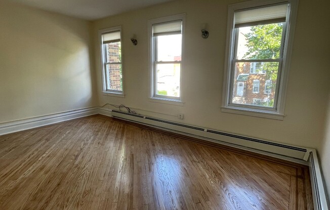 682 E 42 ST