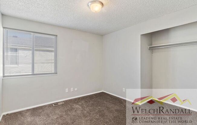 2 beds, 1 bath, 850 sqft, $1,250, Unit 1056