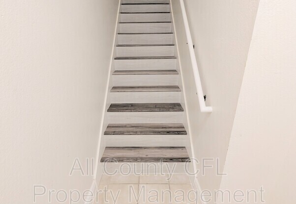 303 SOUTHERN PECAN CIR