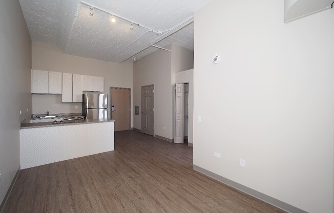 1 bed, 1 bath, 477 sqft, $1,739, Unit 528